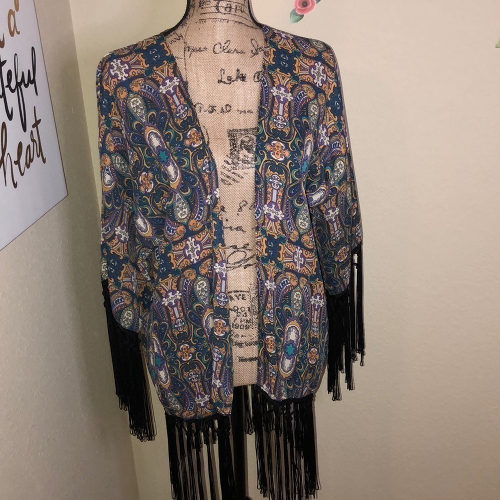 Kimono Multicolored Wrap with Fringe & Tassel Paisley Geometric Designs Size M
